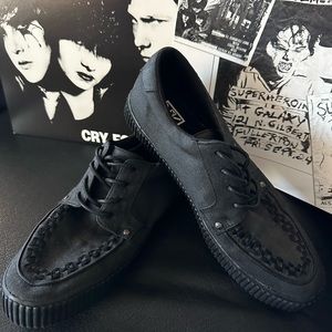 Gently loved mens size 13 TUK creeper shoe